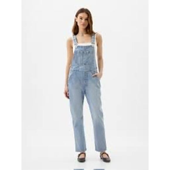 Gap Women’s Denim Overalls  NWT small lighter wash - Picture 1 of 1